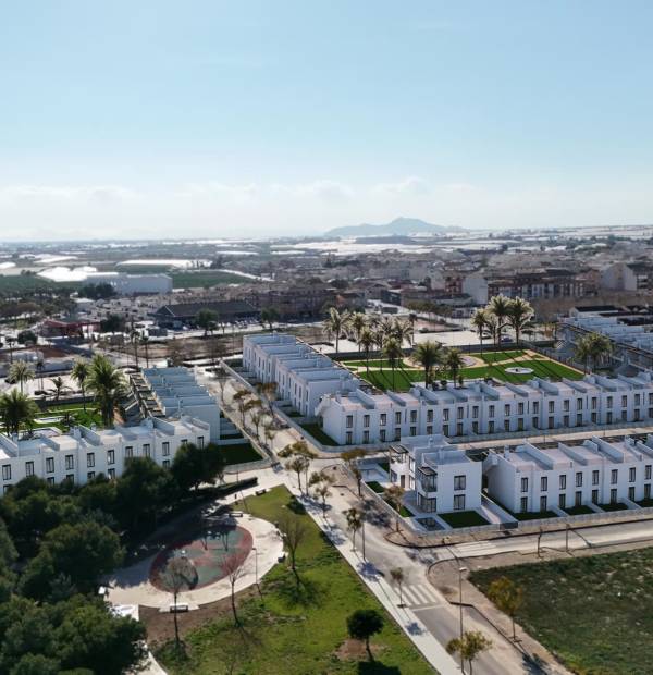 Bungalows à Pilar de la Horadada à 1,7 km de la mer