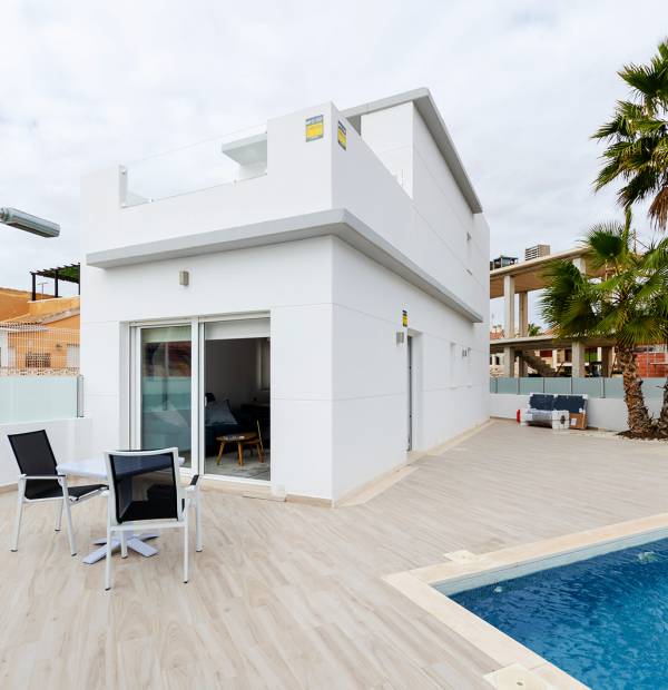 Maisons mitoyennes à Torrevieja à 3 km de la mer