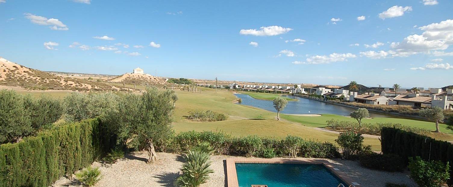 Homes in Peraleja Golf: Detached and Semi-Detached