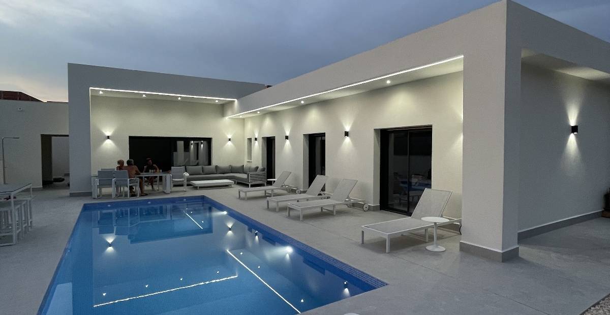 Reihenhaus in La Romana mit privatem Pool