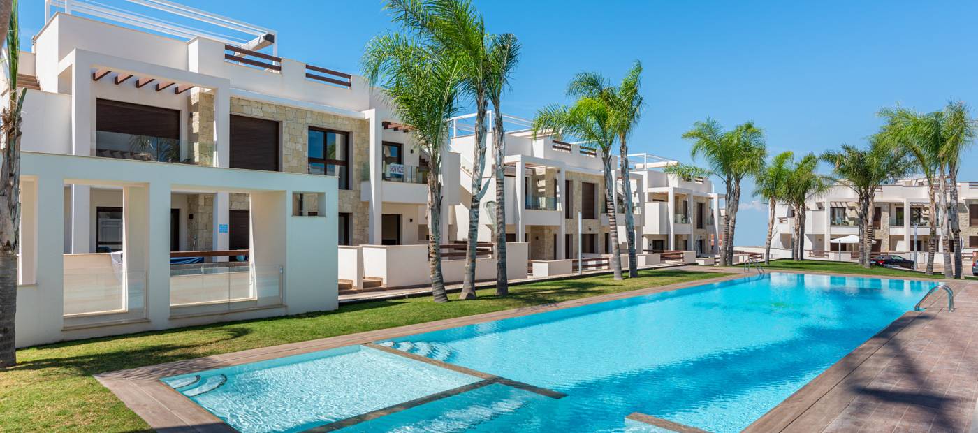 Bungalows in Torrevieja with Pool and Gardens