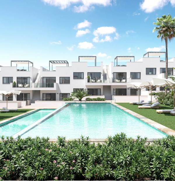 Bungalows in Torrevieja mit Pool und Jacuzzi