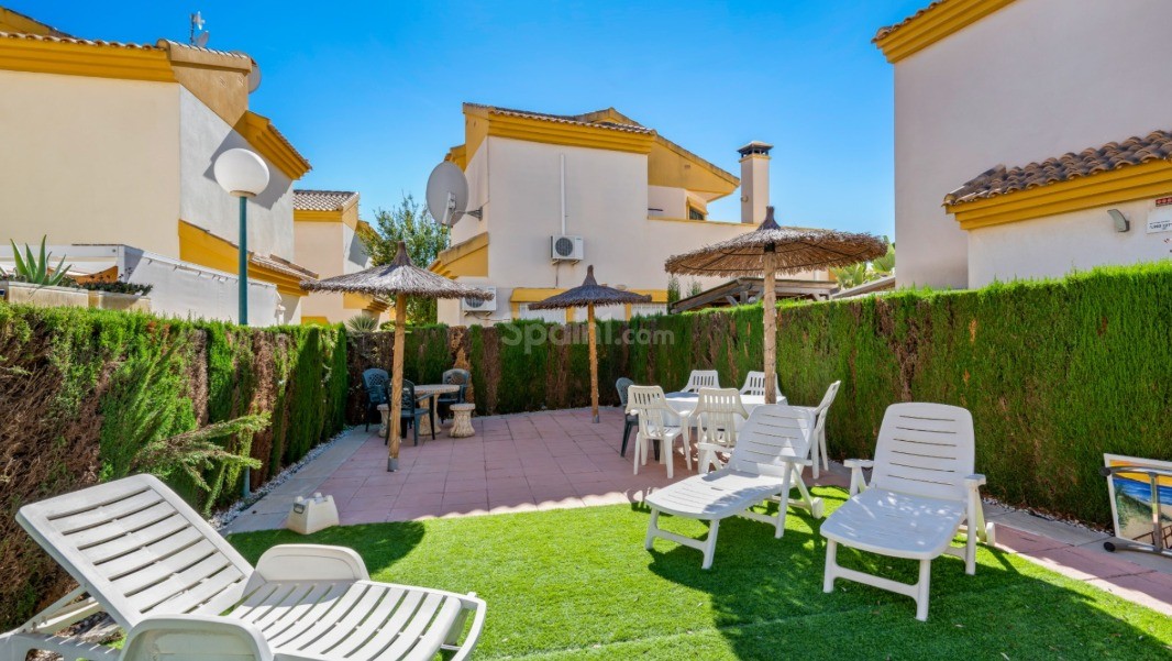 Villa · Resale - Guardamar del Segura · Alicante · Spain Villa · Resale - Guardamar del Segura · Alicante · Spain