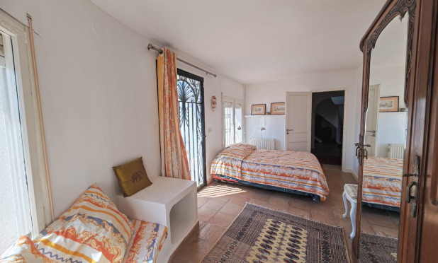 Resale - Villa - Benissa