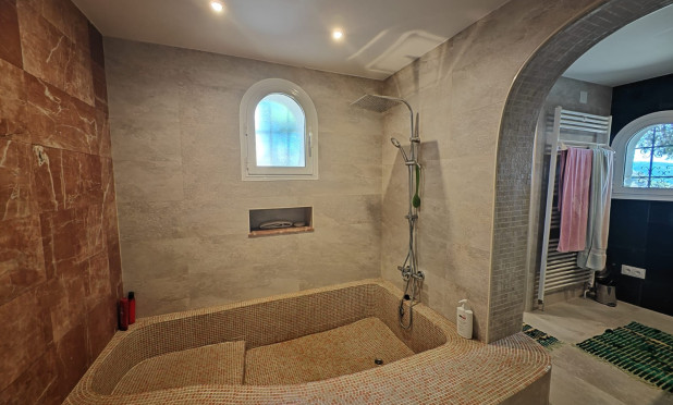 Resale - Villa - Benissa
