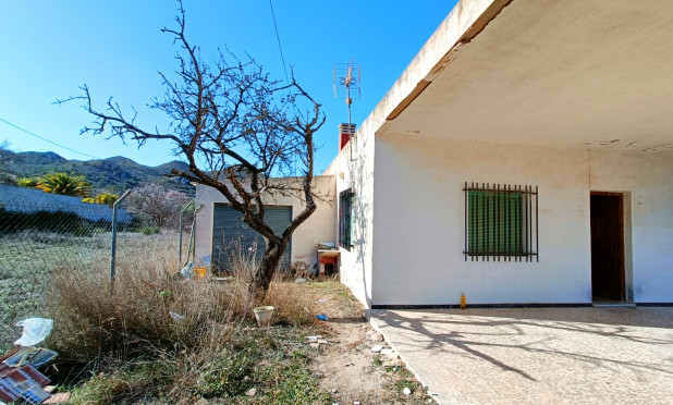 Herverkoop - Villa - Hondón de los Fráiles
