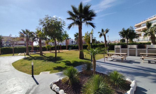 Herverkoop - Appartement / flat - Orihuela Costa