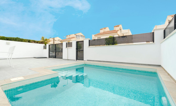 Obra nueva - Villa - Torrevieja - Torretas