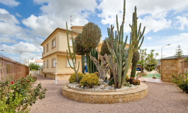 Herverkoop - Villa - Orihuela