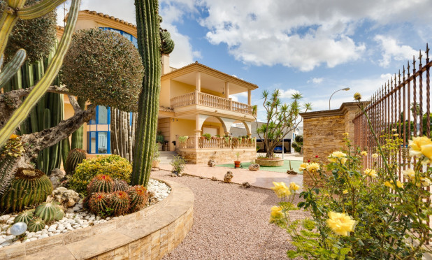 Herverkoop - Villa - Orihuela
