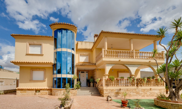 Herverkoop - Villa - Orihuela