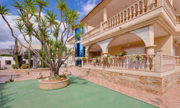 Herverkoop - Villa - Orihuela