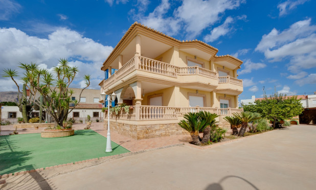 Herverkoop - Villa - Orihuela