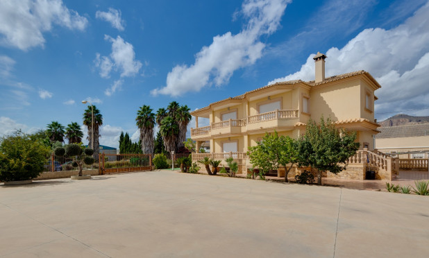 Herverkoop - Villa - Orihuela