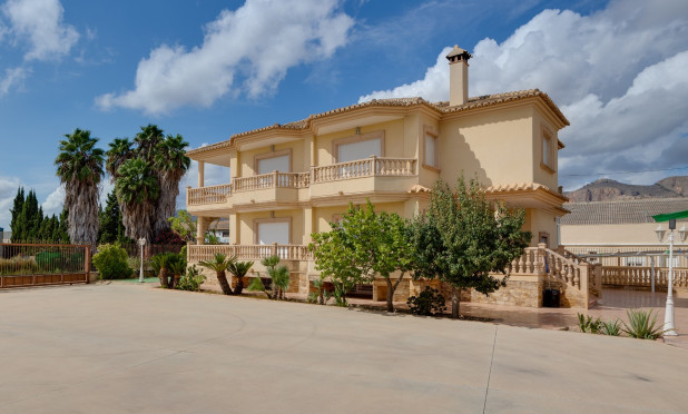 Herverkoop - Villa - Orihuela