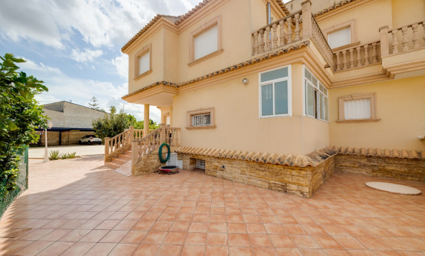Herverkoop - Villa - Orihuela