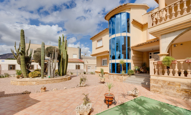 Herverkoop - Villa - Orihuela