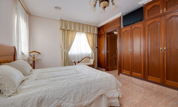 Herverkoop - Villa - Orihuela