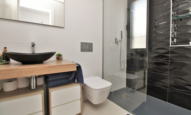 Wiederverkauf - Villa - Villamartín