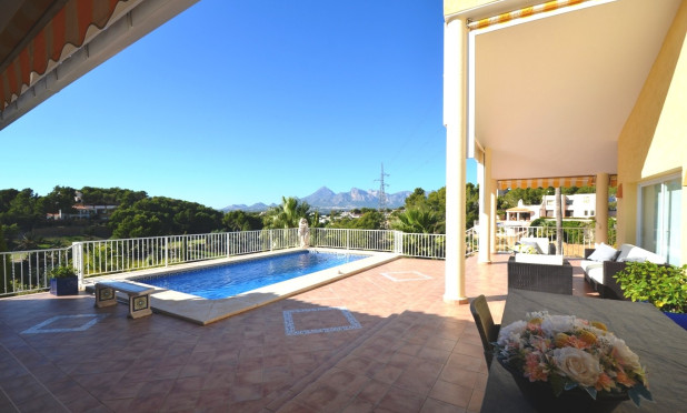 Odsprzedaż - Villa - Altea