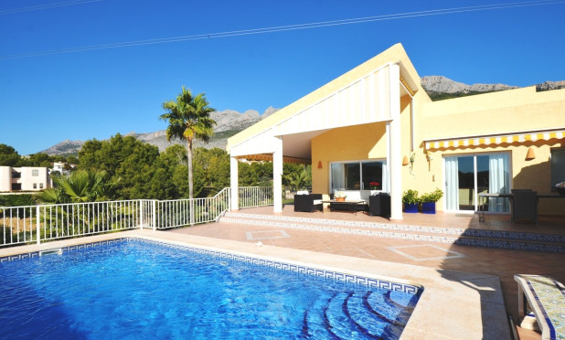 Odsprzedaż - Villa - Altea