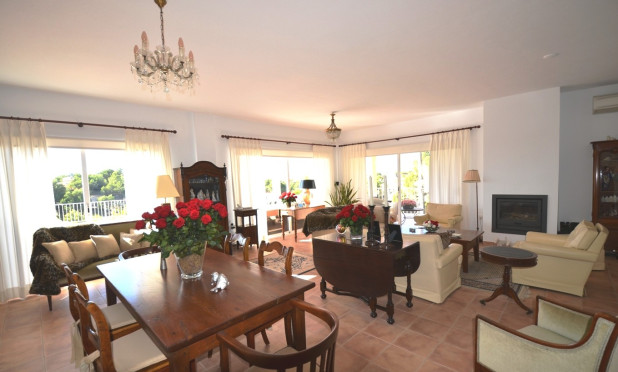 Odsprzedaż - Villa - Altea