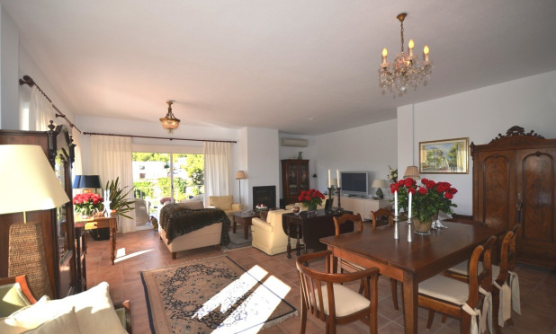 Odsprzedaż - Villa - Altea