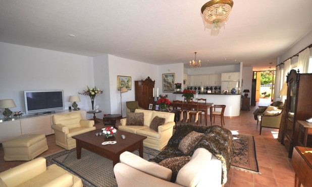 Odsprzedaż - Villa - Altea