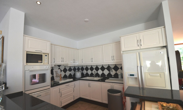 Odsprzedaż - Villa - Altea