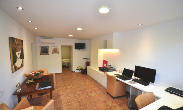 Odsprzedaż - Villa - Altea