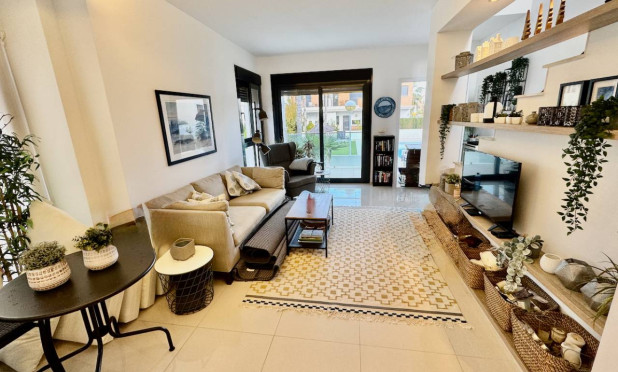 Odsprzedaż - Villa - Ciudad Quesada