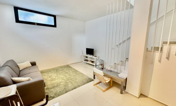 Odsprzedaż - Villa - Ciudad Quesada