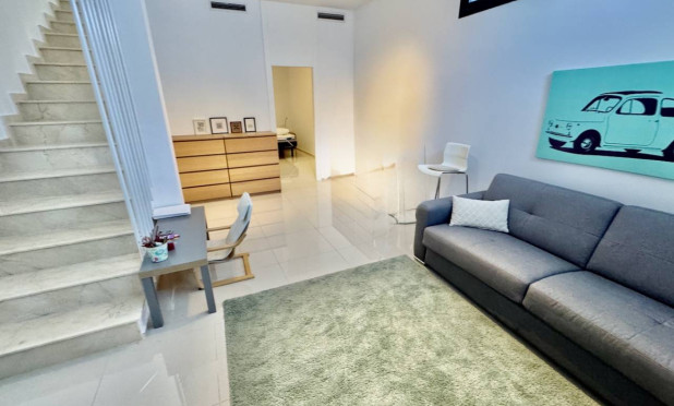 Odsprzedaż - Villa - Ciudad Quesada