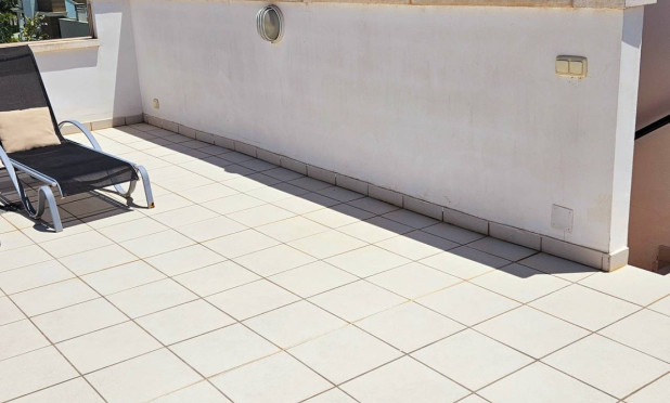 Odsprzedaż - Villa - Ciudad Quesada