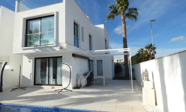 Resale - Villa - Ciudad Quesada