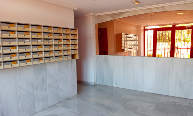 Odsprzedaż - Mieszkanie w bloku - Villajoyosa