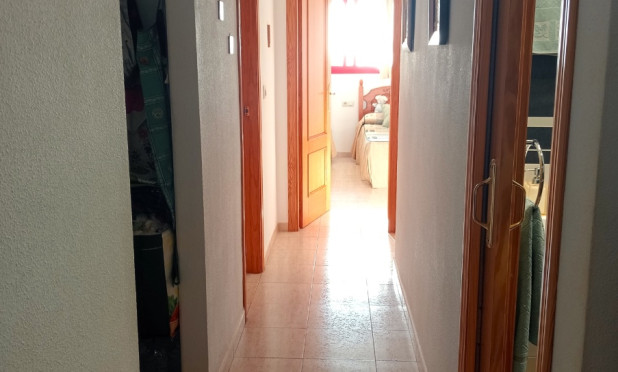 Odsprzedaż - Mieszkanie w bloku - Villajoyosa