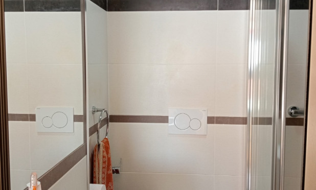 Odsprzedaż - Mieszkanie w bloku - Villajoyosa