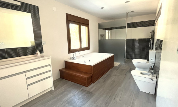 Wiederverkauf - Villa - La Nucía