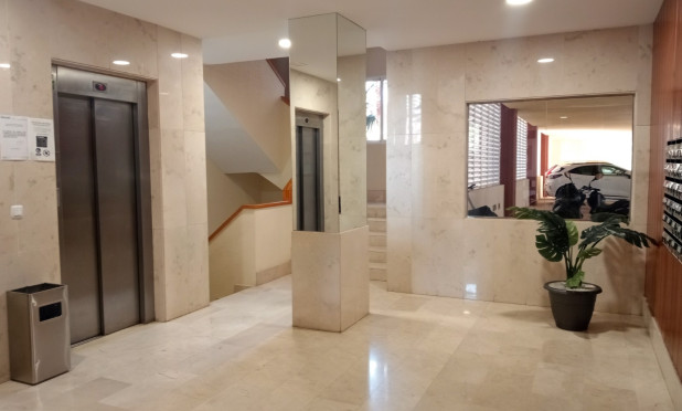Reventa - Apartamento / piso - Villajoyosa - Cala de Villajoyosa