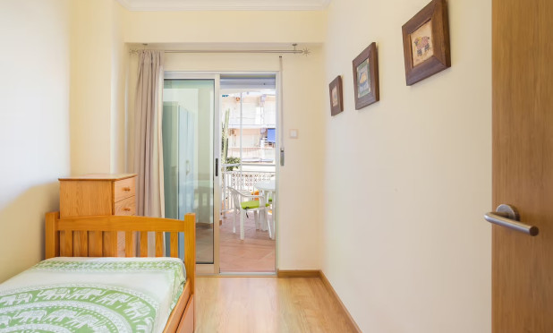 Resale - Apartment / flat - Denia - Les Marines - Las Marinas