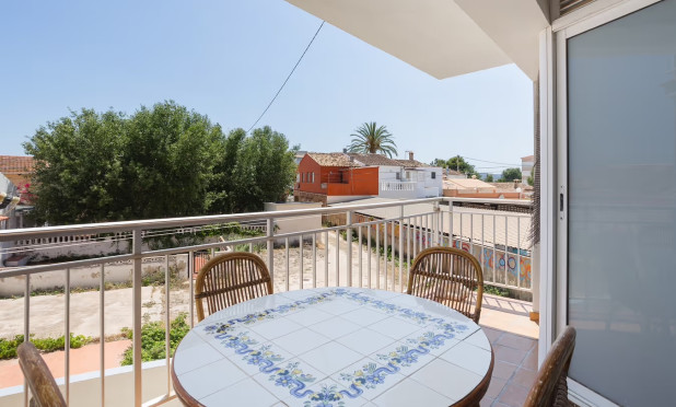 Resale - Apartment / flat - Denia - Les Marines - Las Marinas