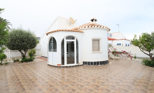 Resale - Villa - Orihuela Costa - Los Almendros-La Florida