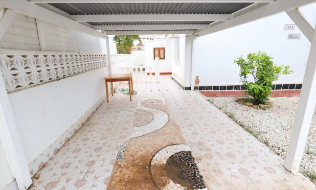 Resale - Villa - Orihuela Costa - Los Almendros-La Florida