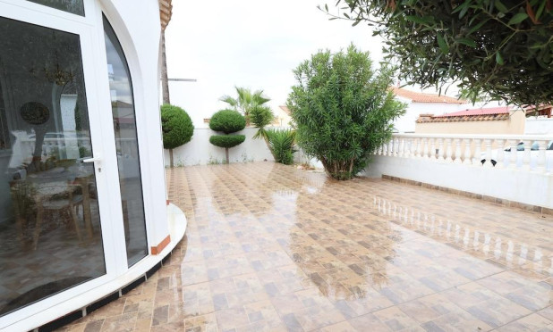 Resale - Villa - Orihuela Costa - Los Almendros-La Florida