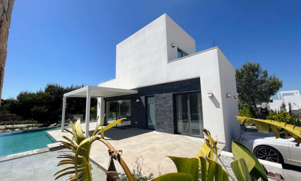 Resale - Villa - Orihuela - Las Colinas Golf