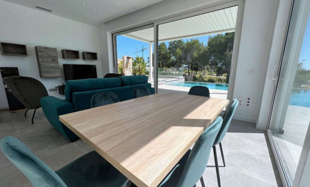 Resale - Villa - Orihuela - Las Colinas Golf