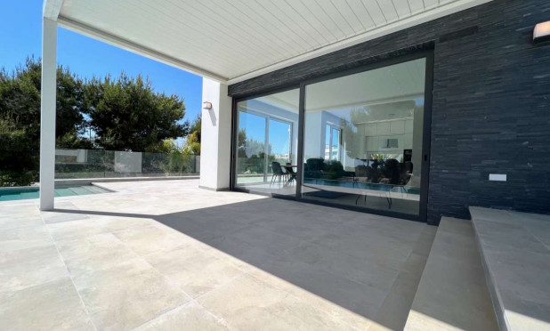 Resale - Villa - Orihuela - Las Colinas Golf