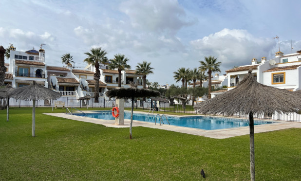 Herverkoop - Finca / Country Property - Orihuela Costa - Villamartín