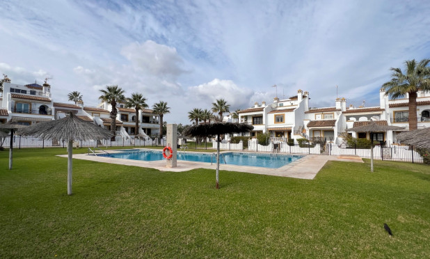 Herverkoop - Finca / Country Property - Orihuela Costa - Villamartín